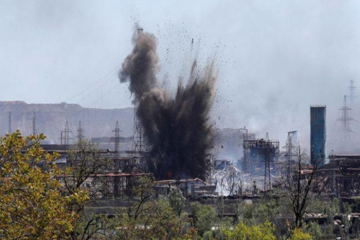 Russia uses incendiary munitions against Azovstal defenders-VIDEO 