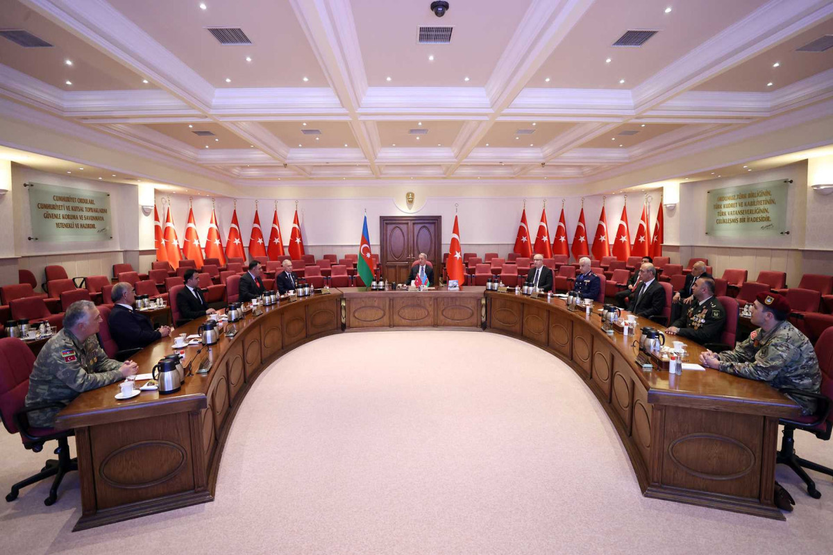 Turkish National Defense Minister Hulusi Akar received representatives of the Azerbaijani Armed Forces