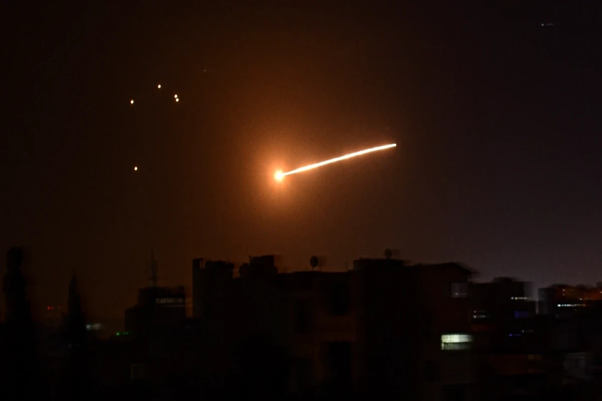 Syrian air defenses down missiles in Damascus' countryside