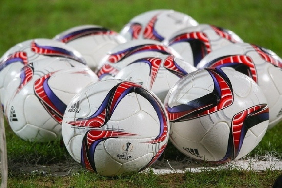 In Qatar sold for half a million dollars the number of the car with the logo of the World Cup