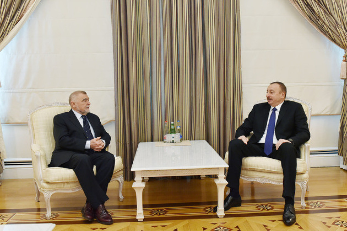 Stjepan Mesic and Ilham Aliyev