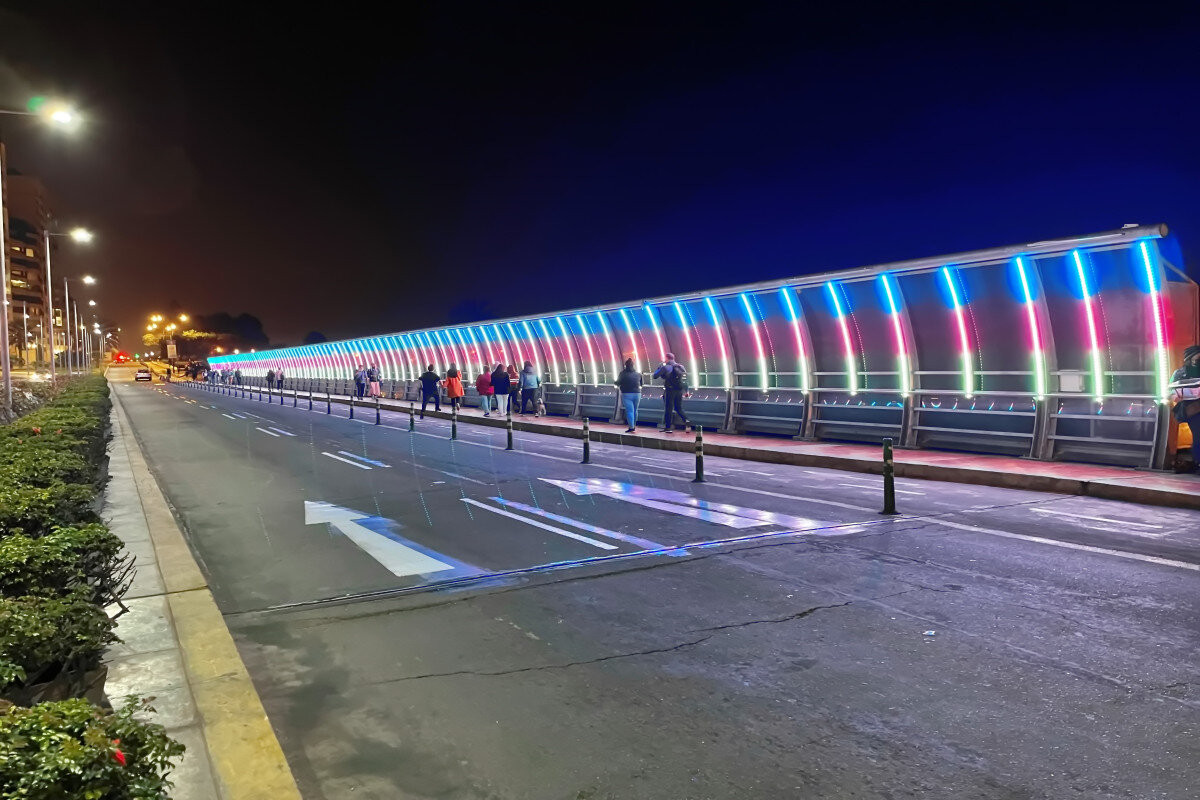Peru's famous bridge  covered with the colors of the Azerbaijani flag-PHOTO 