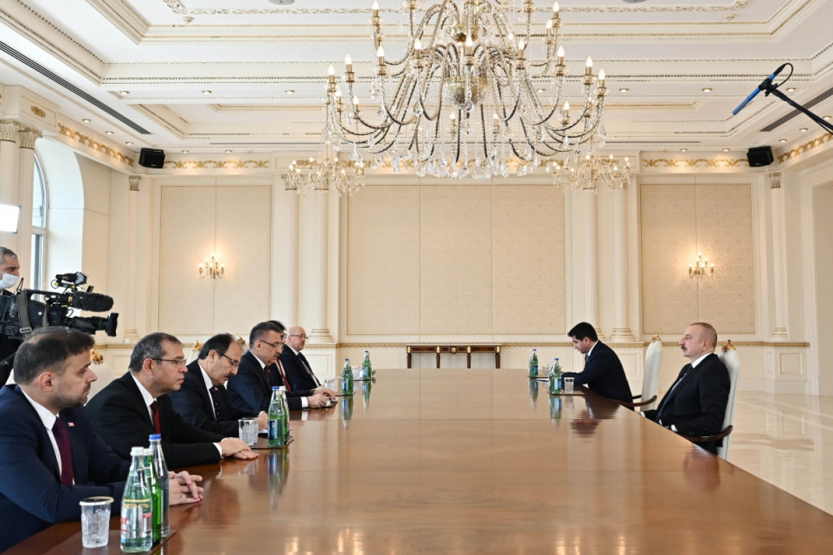 Azerbaijani President discusses expansion of SGC export possibilities with Fuat Oktay
