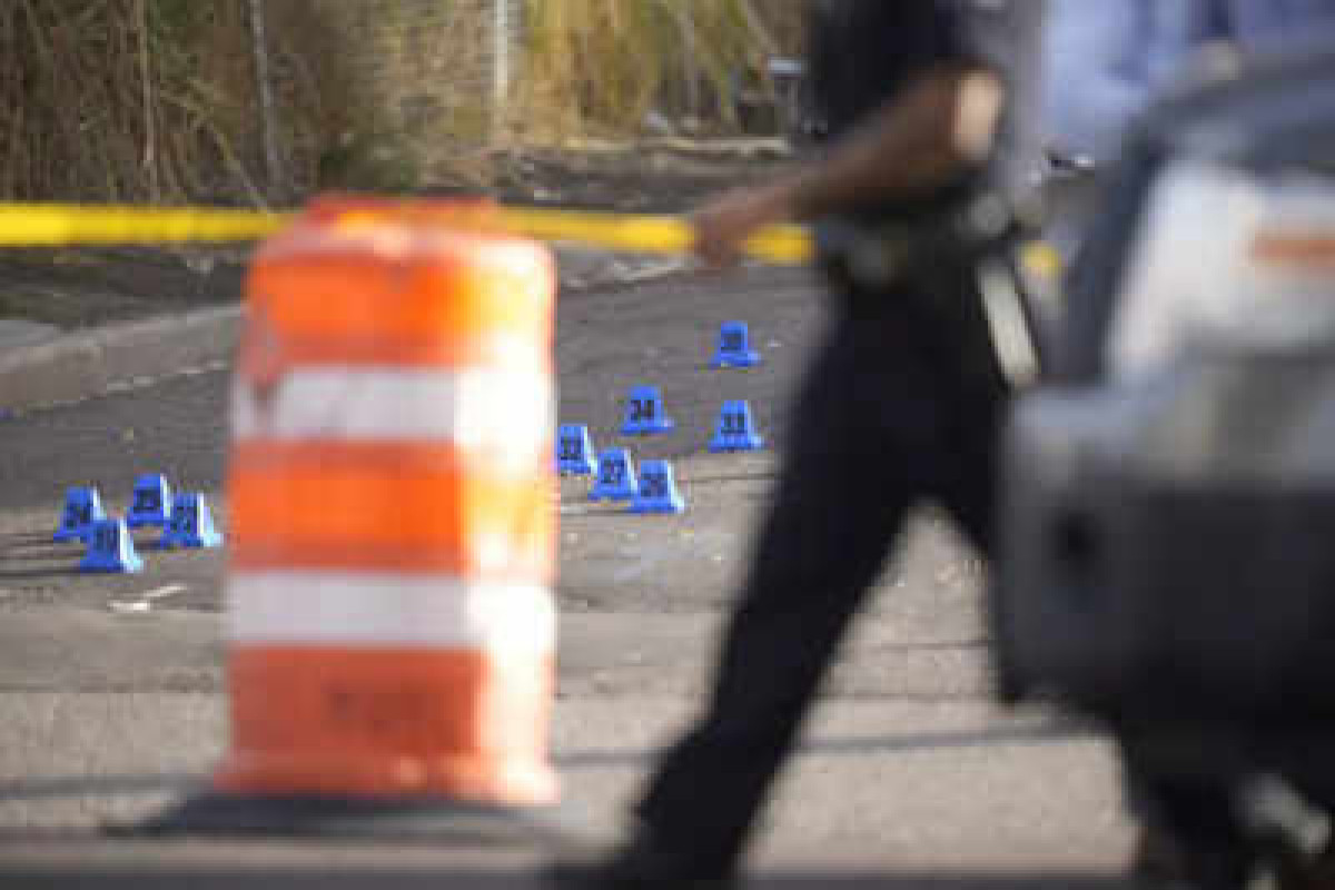 At least 10 people wounded in shooting at Philadelphia