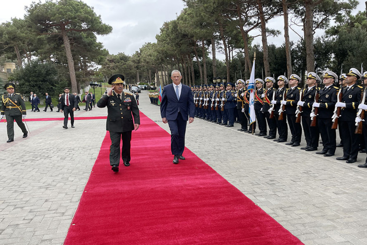 Defense ministers of Azerbaijan and Israel discussed bilateral cooperation