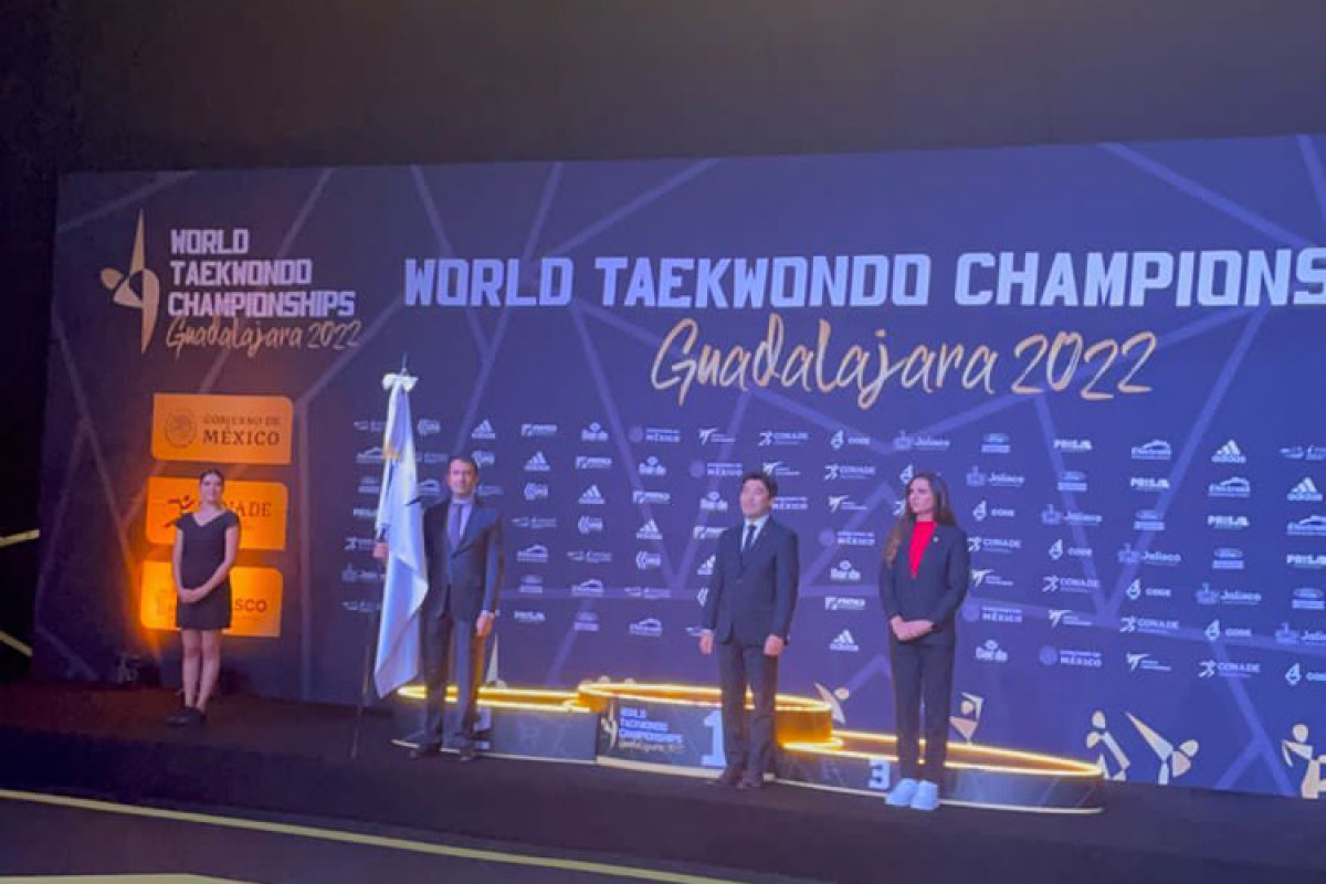 World Taekwondo Championship flag passed to Azerbaijan