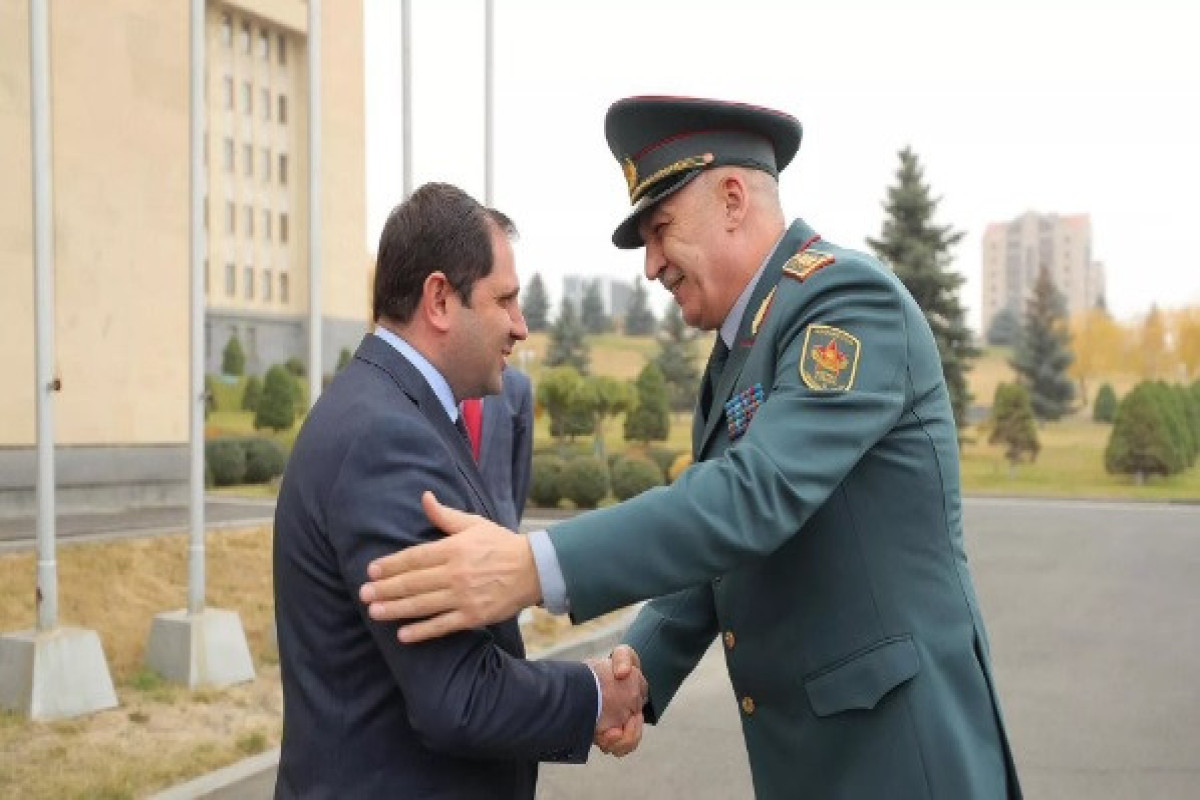 Armenian Defense Minister Suren Papikyan and  Kazakh Defense Minister Ruslan Zhaksilikov