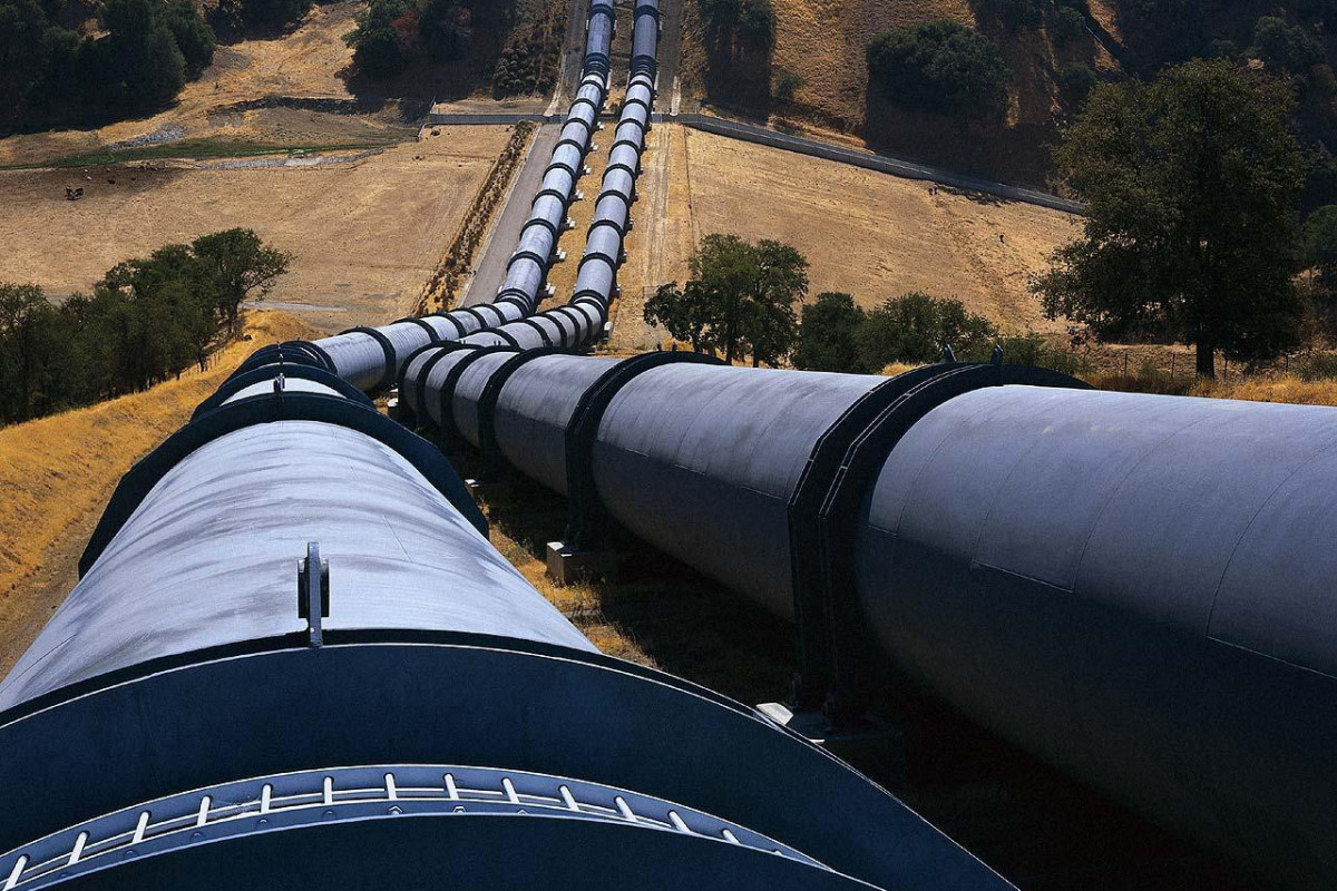 Azerbaijani oil price decreases