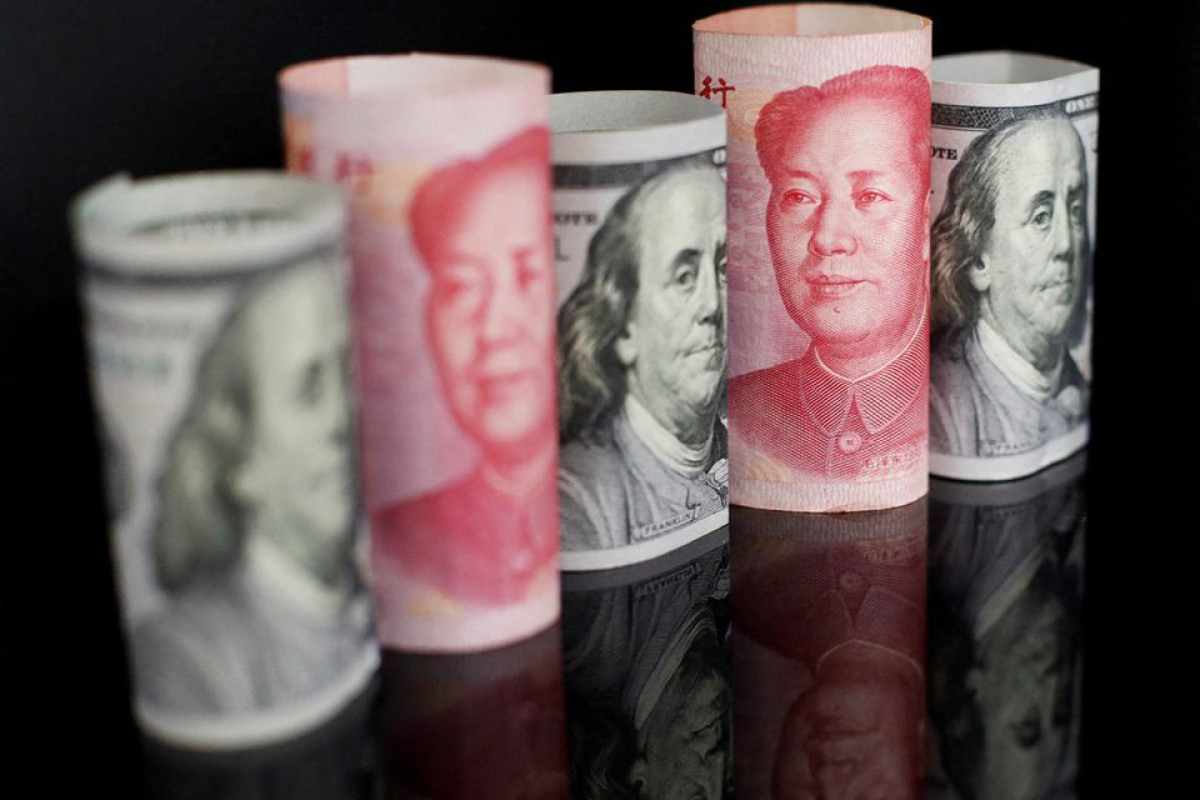 Dollar rises, yuan slumps as China's COVID unrest spooks markets