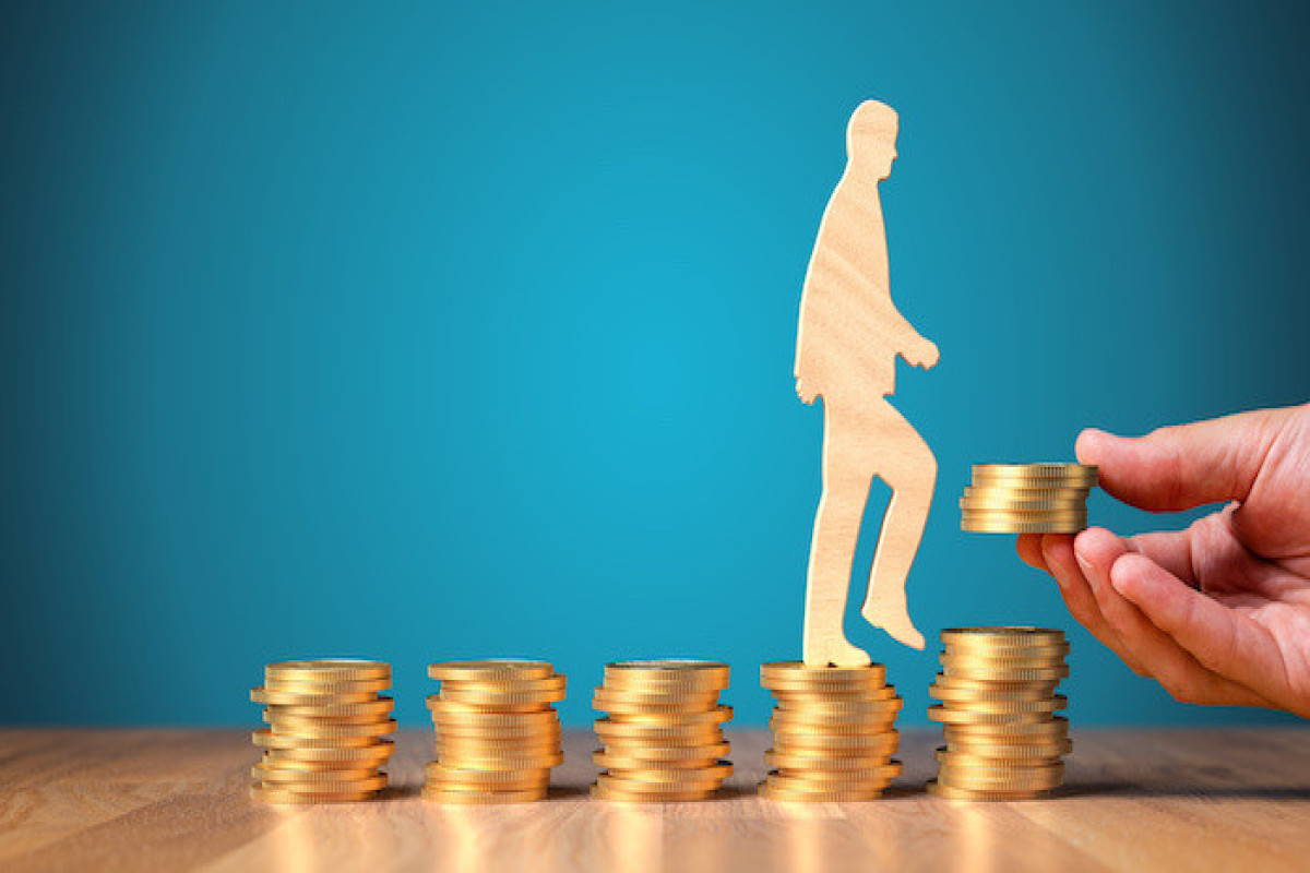 Average monthly salary of workers in Azerbaijan's Baku increased by 13.5%