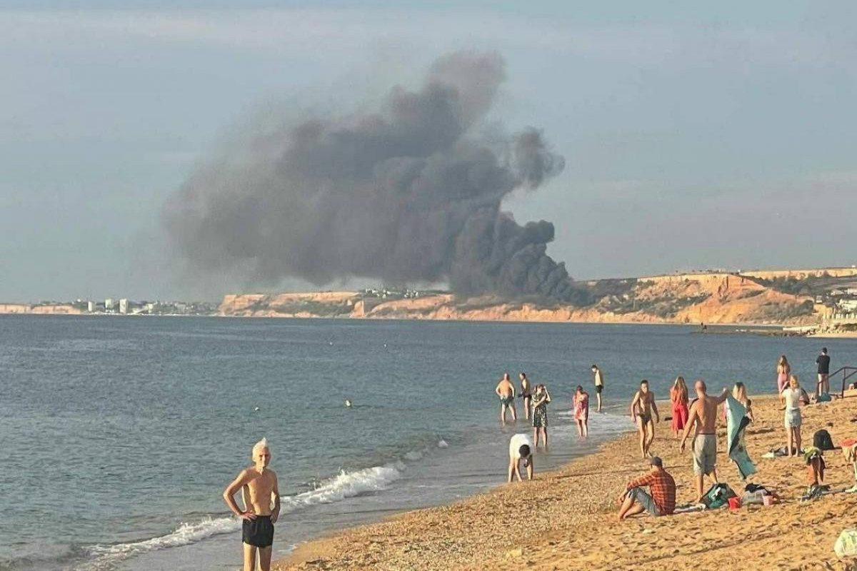 Huge explosion in Crimea as aircraft catches fire during landing at Belbek airfield-VIDEO 