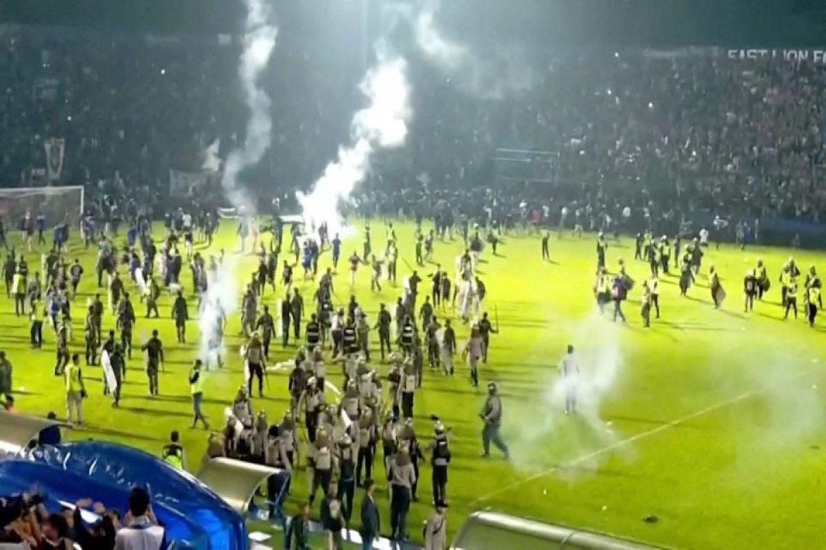 Indonesia authorities say 174 dead after soccer melee, stampede-PHOTO -UPDATED 