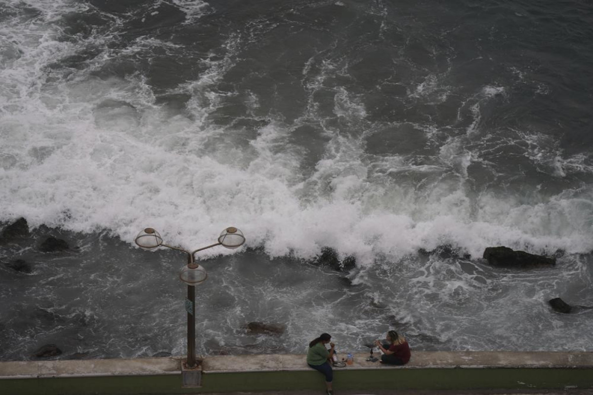 Hurricane Orlene roars toward Mexico’s Pacific coast