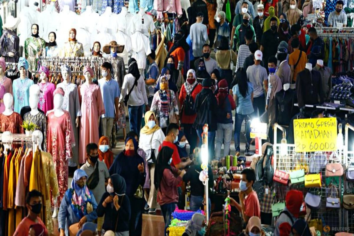 Indonesia inflation hits new 7-year high after fuel price hike