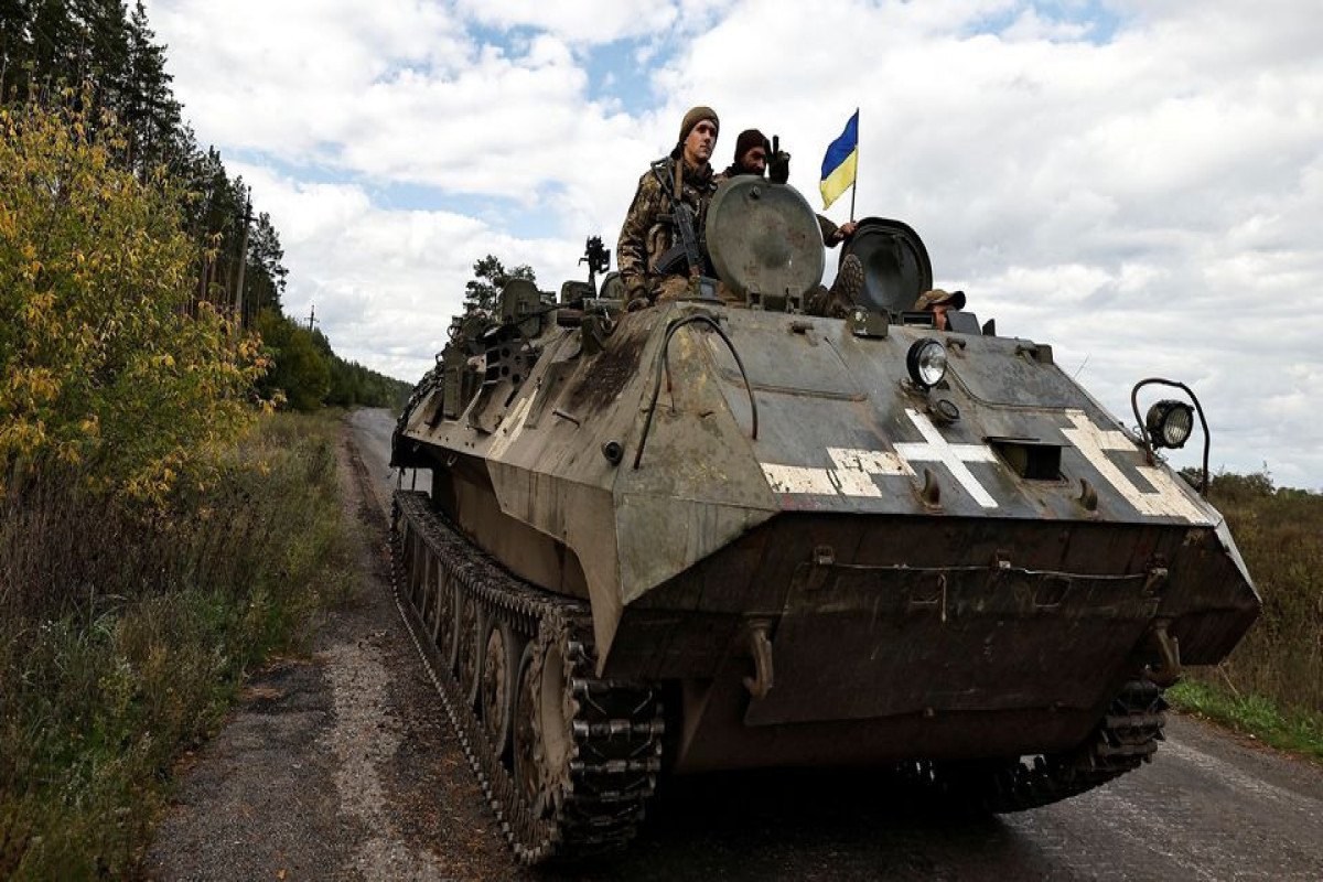 Ukraine forces advance on two fronts, cross Russian lines in the south
