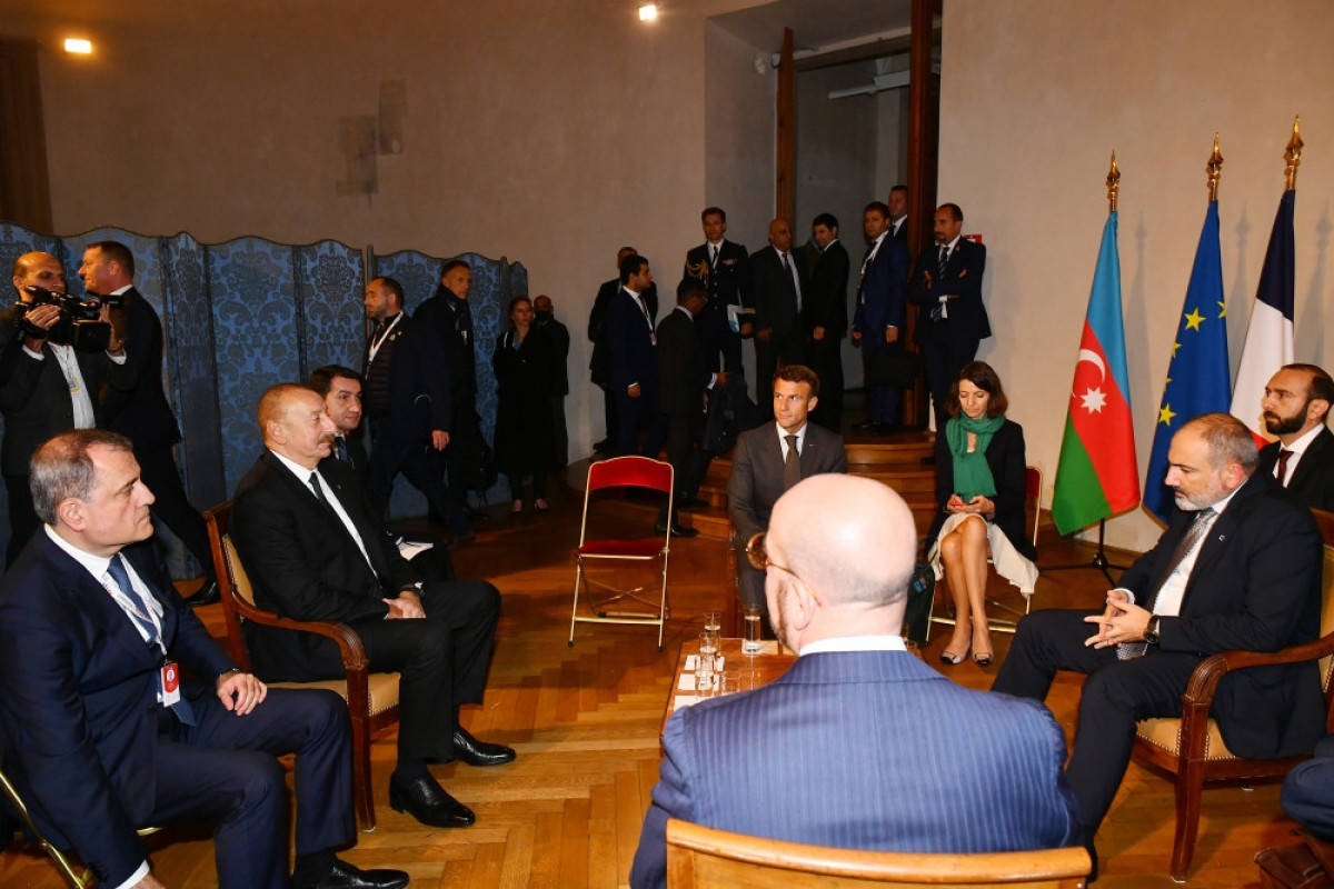 Meeting of President Ilham Aliyev with President of France, President of European Council, and Prime Minister of Armenia was again held in Prague-UPDATED 