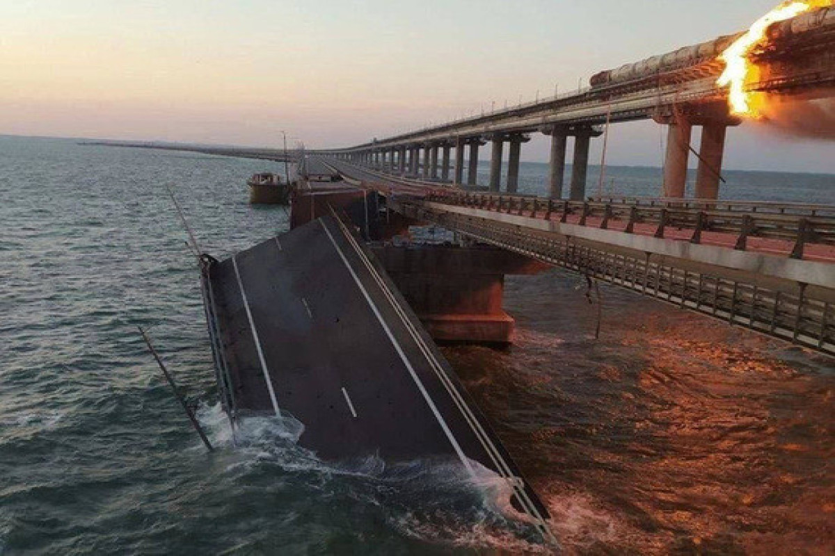 Car traffic restored on Crimea bridge