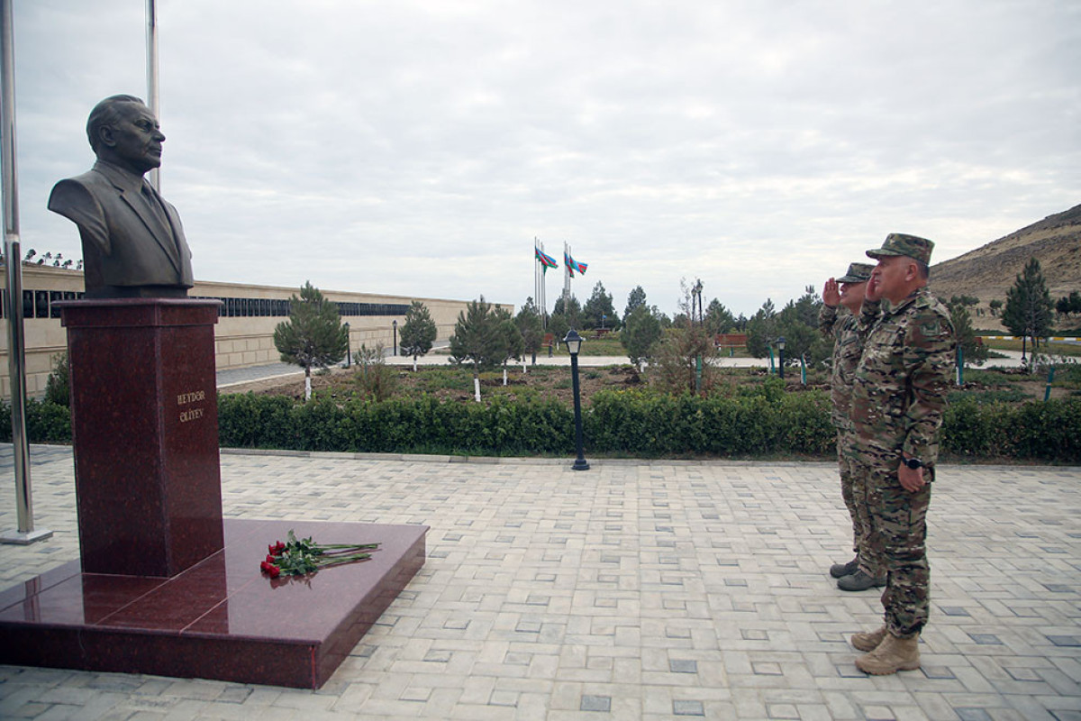 Karim Valiyev meets with personnel of Special Forces