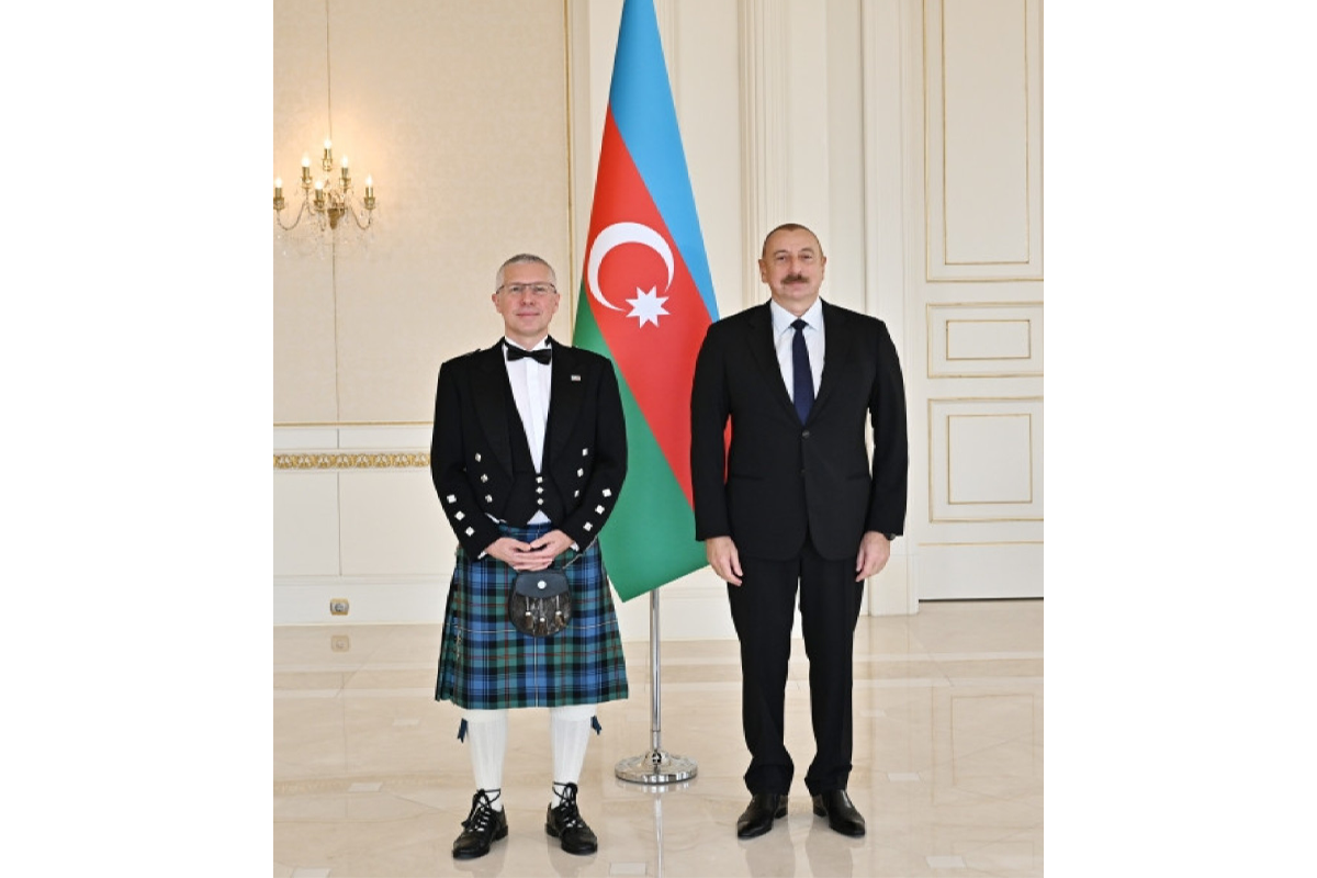 Azerbaijan's President accepts credentials of the newly appointed ambassador of Great Britain to Azerbaijan