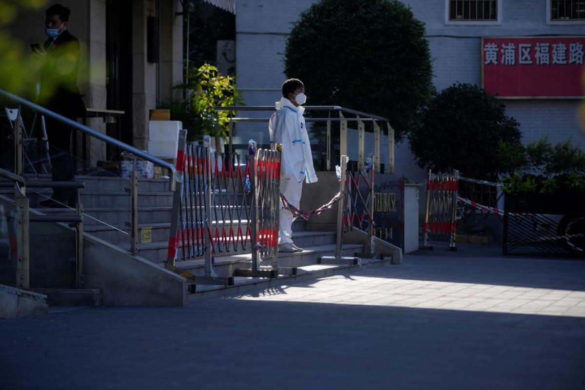 China steps up anti-COVID measures in megacities as infections increase