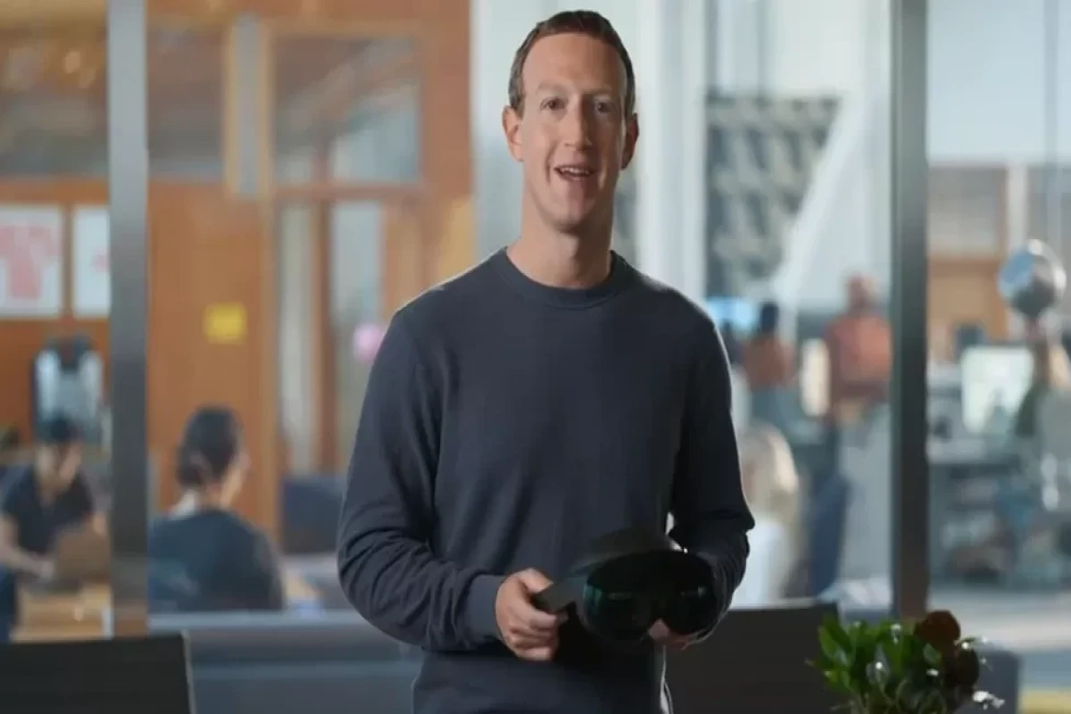 Mark Zuckerberg reveals new Quest Pro VR headset