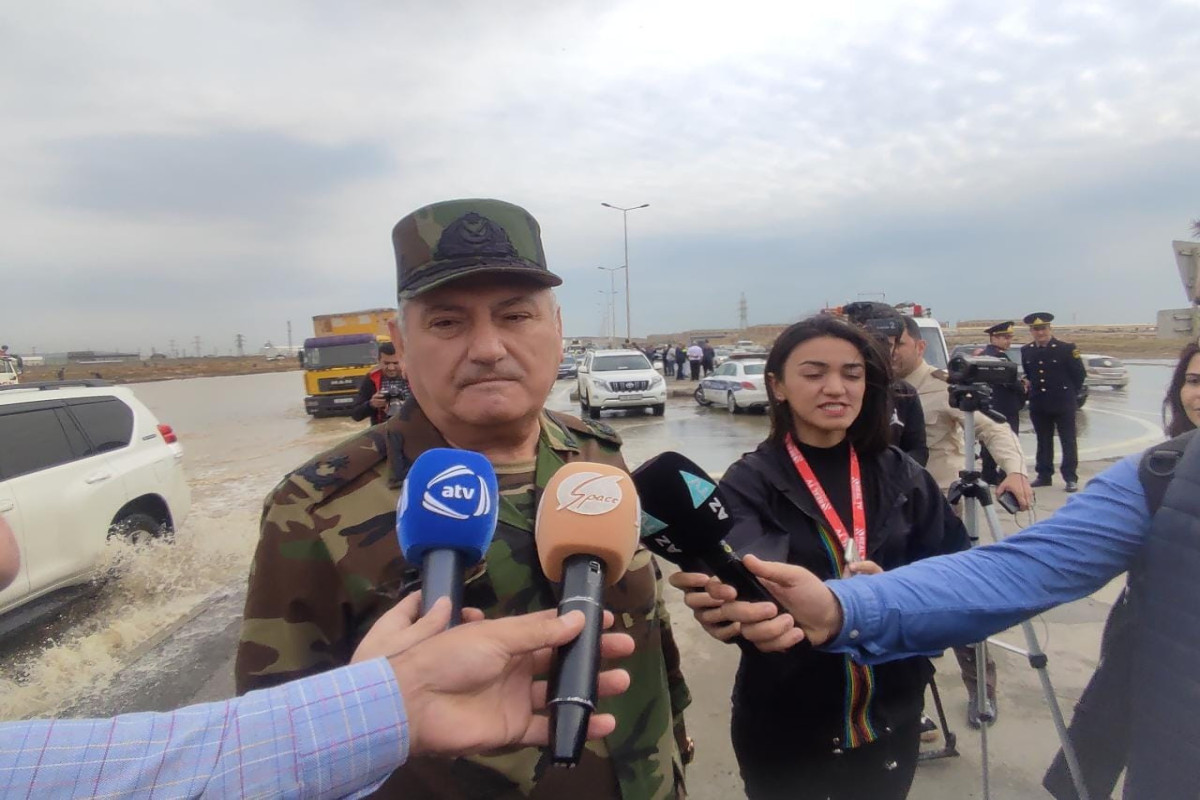  Head of the State Fire Protection Service of the Ministry of Emergency Situations, internal service Major General Fuzuli Asadov