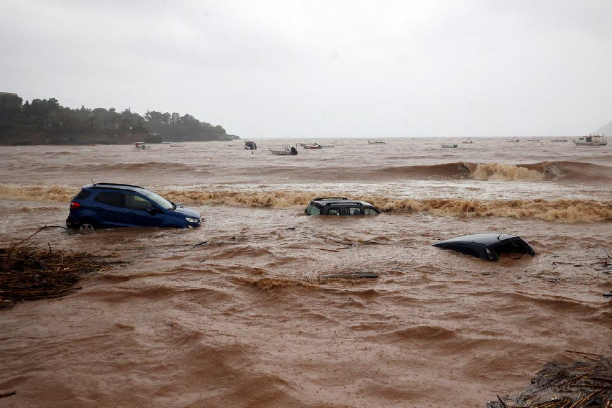 One dead in flash floods on the Greek island of Crete