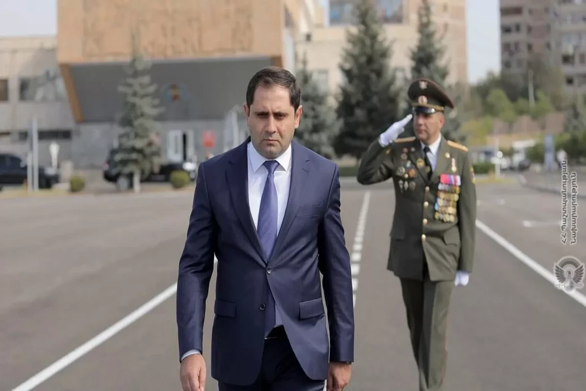 Suren Papikyan, Armenian Defense Minister 