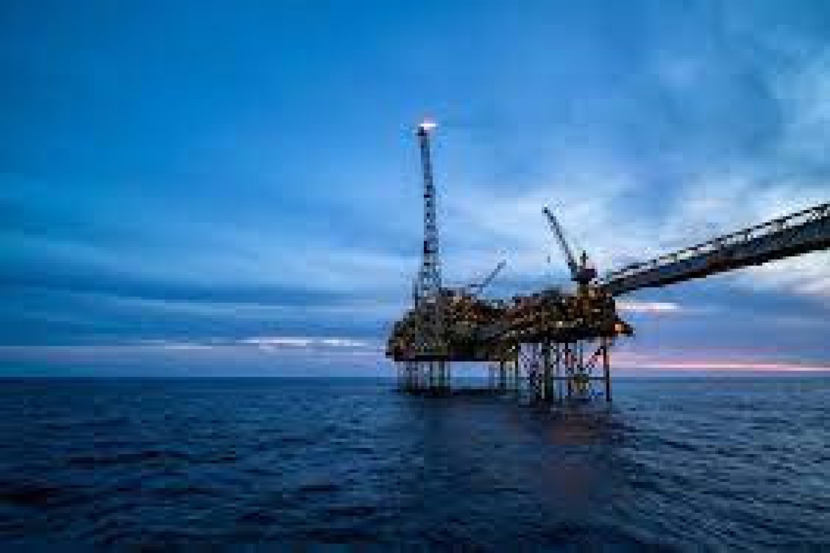 Brent oil falls below $90 per barrel first time since October 4