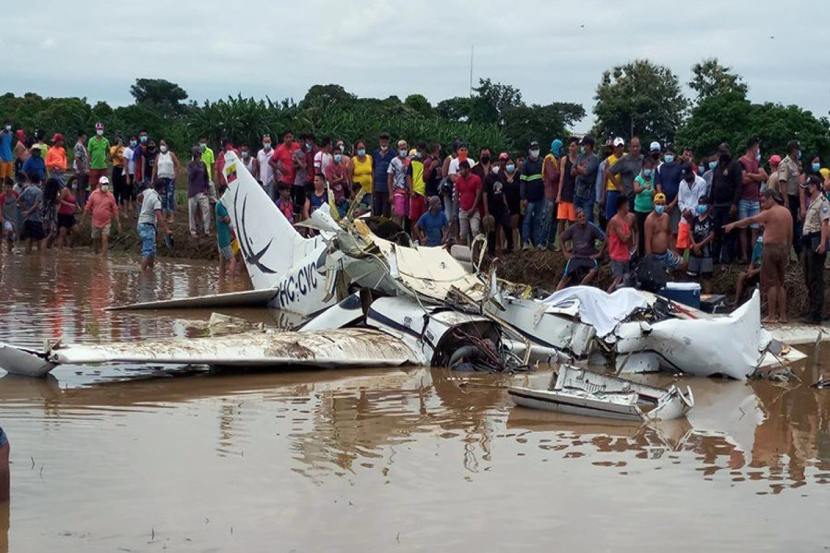 Two people dead and one Injured as small plane crashes in Ecuador