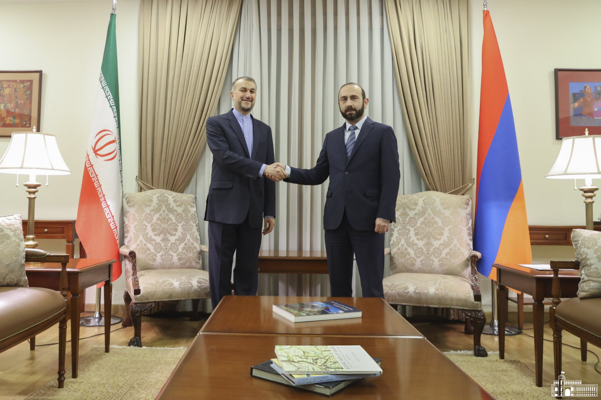 Iranian Foreign Minister Hossein Amir-Abdollahian and Armenian Foreign Minister Ararat Mirzoyan