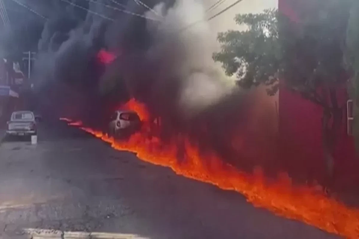 Fuel blaze engulfs Mexico railway and homes