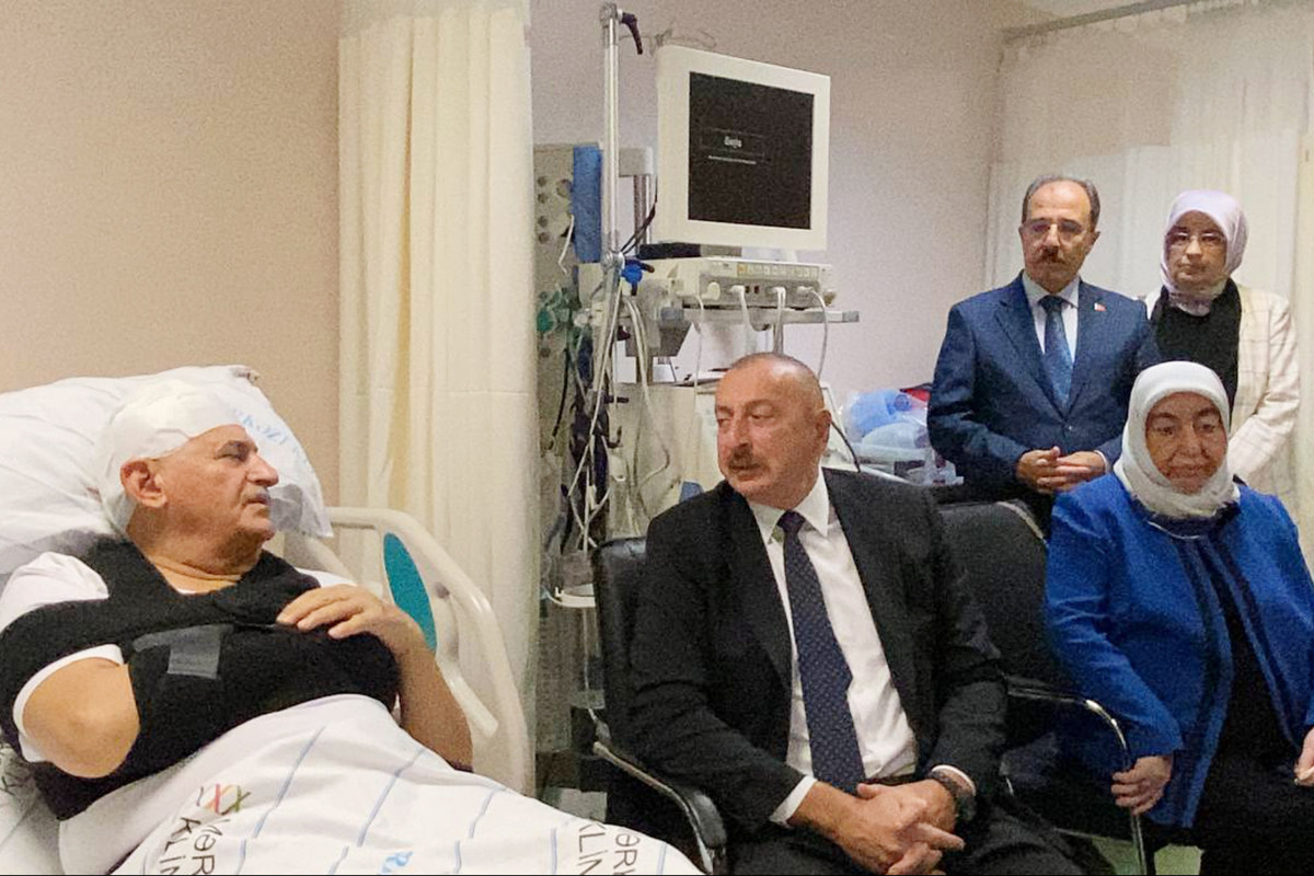 Azerbaijani President visits Binali Yıldırım, Şamil Ayrım and security guard Oguzhan Demirçi in hospital