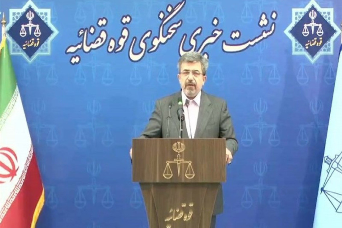 Iran accuses imprisoned French citizens of spying