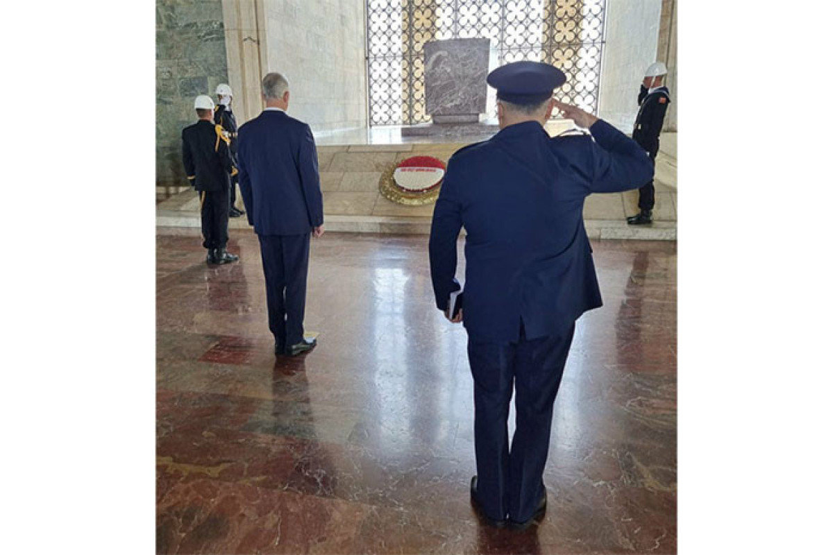 Israeli Defense chief visited Ataturk’s Mausoleum