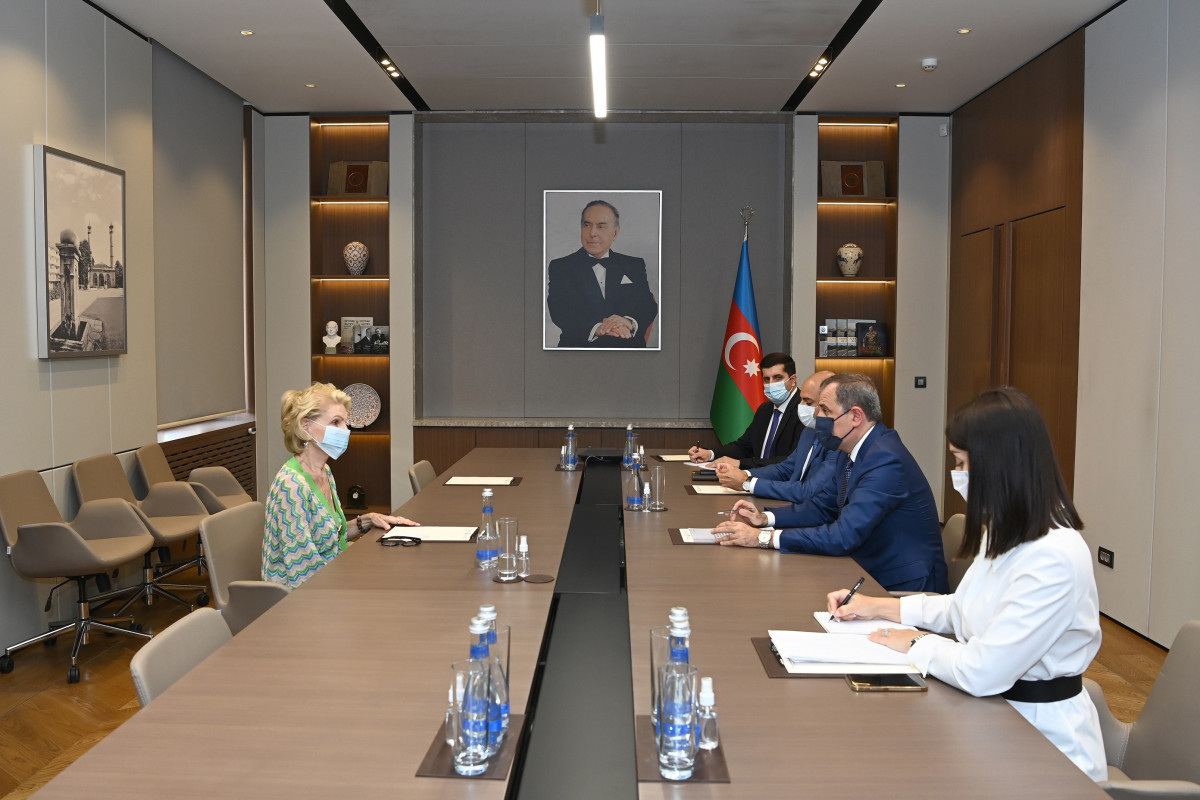Azerbaijani FM receives UNESCO's goodwill ambassador Hedva Ser