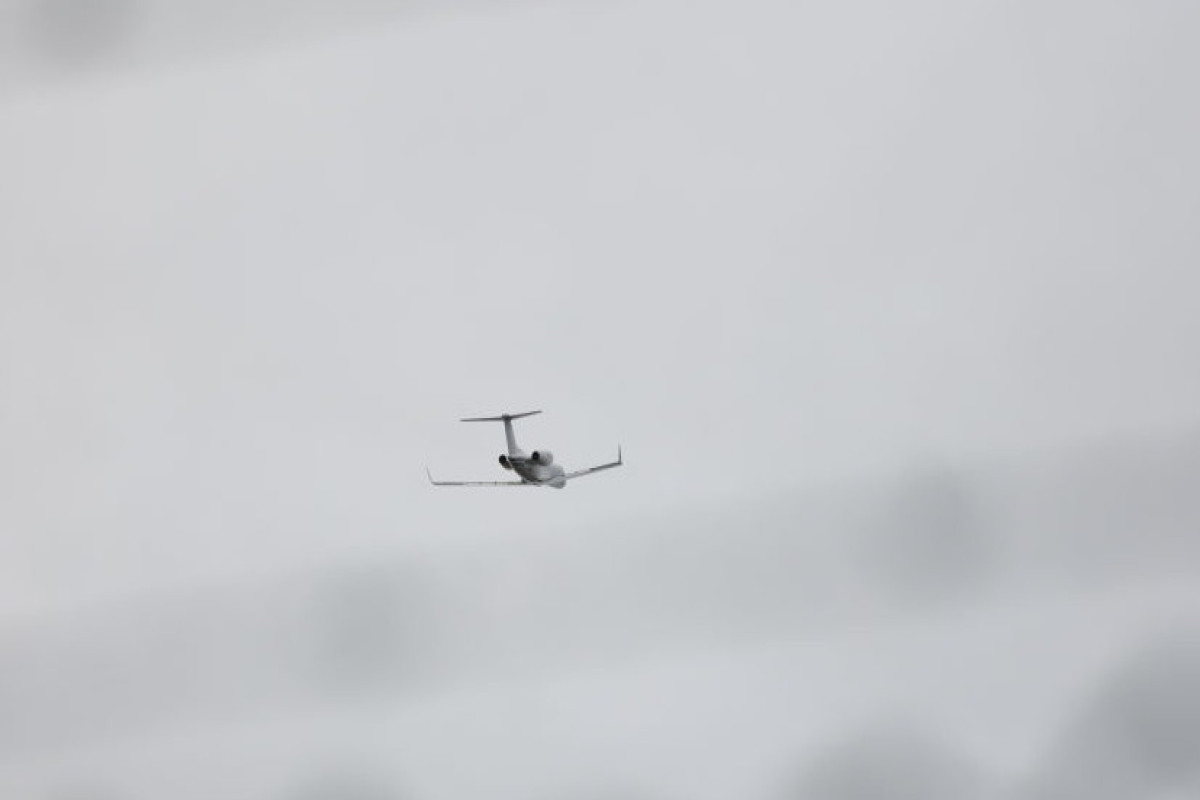 Pilot threatening to crash plane into Mississippi Walmart, police say