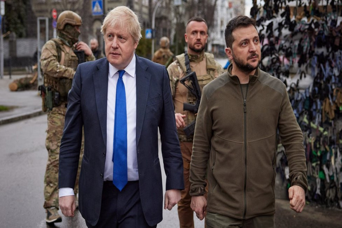 Boris Johnson and Vladimir Zelenskyy