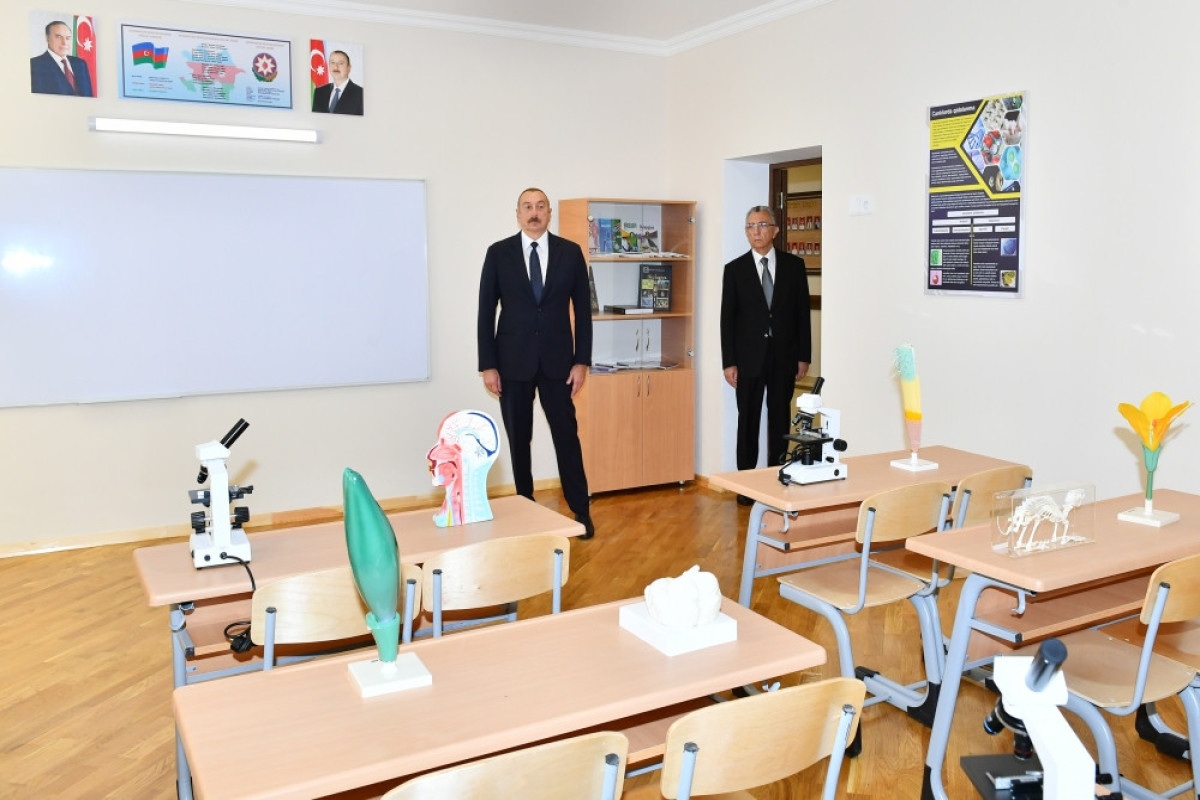 President Ilham Aliyev viewed conditions created at secondary school No35, a new block of which was built in Nasimi district, Baku