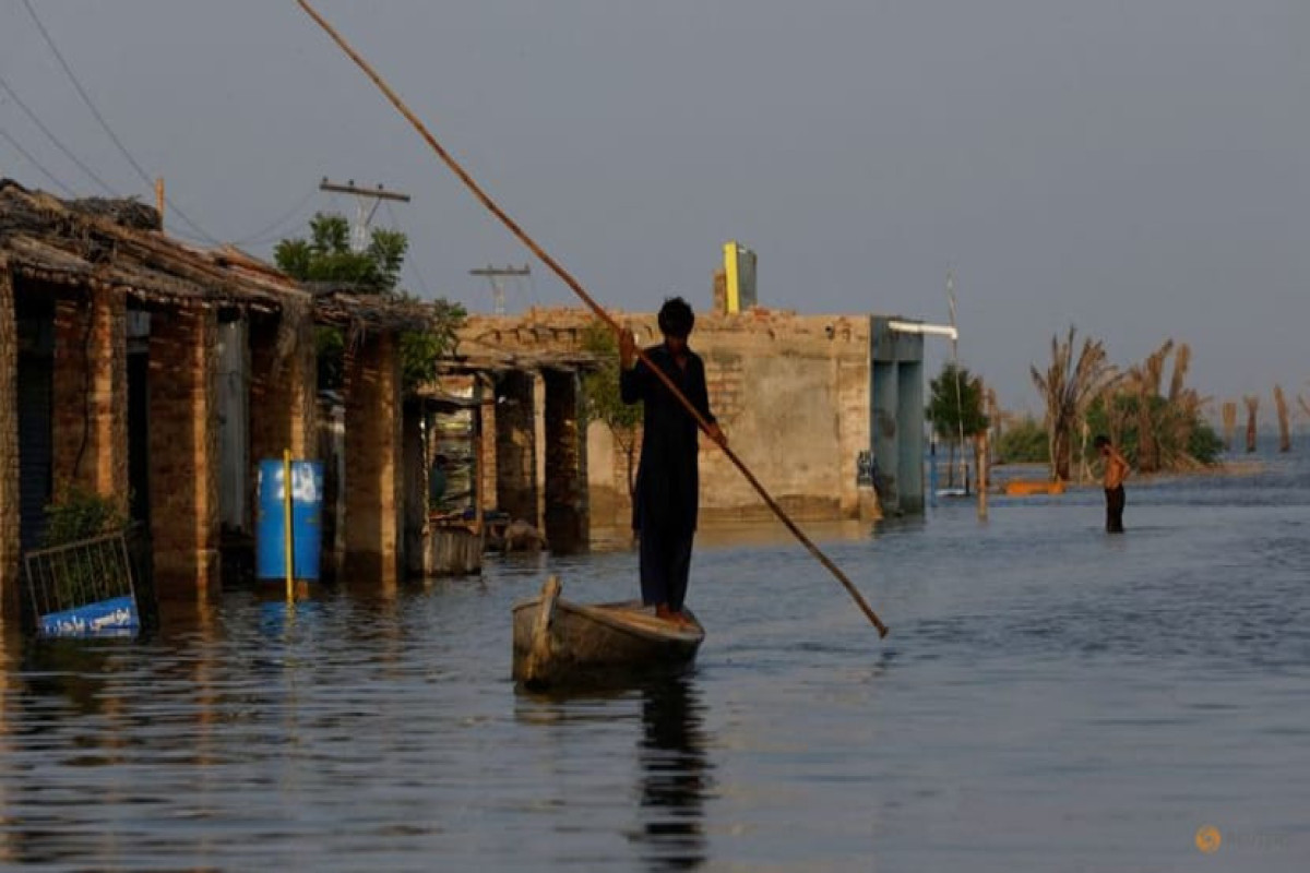 U.N. chief calls for 'massive' help as Pakistan puts flood losses at $30 billion