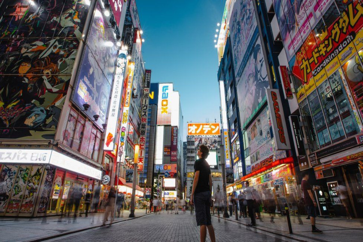 Japan could lift cap on foreign tourists to lift economy
