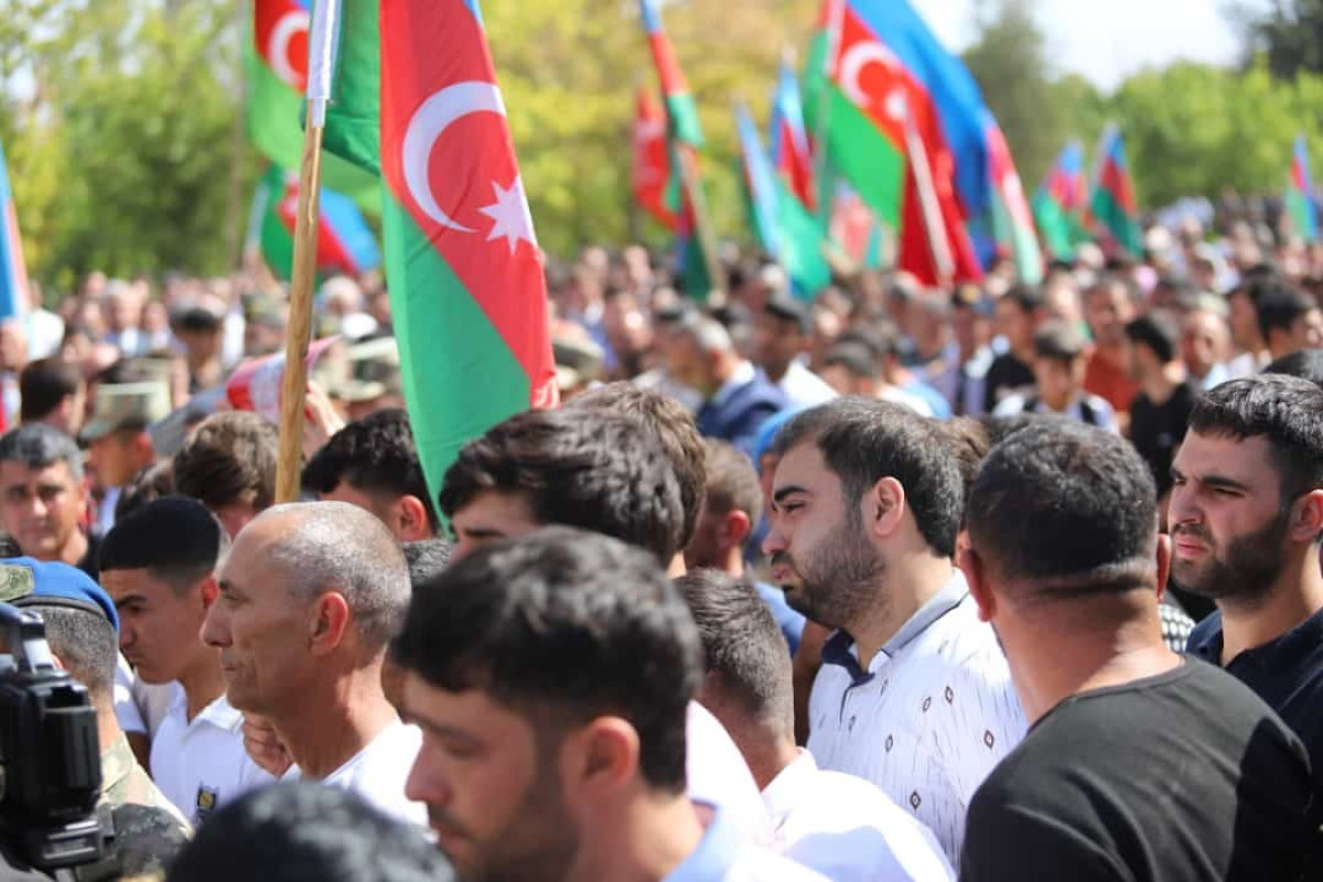 Martyr senior lieutenant Ali Aliyev laid to rest in Azerbaijan's Sharur