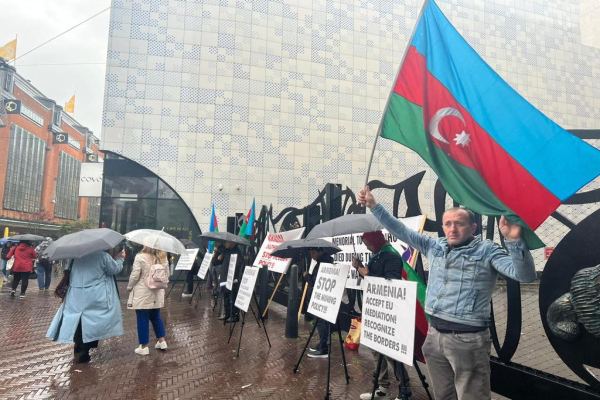 Azerbaijanis protested in The Hague over Armenia's provocations-PHOTO 