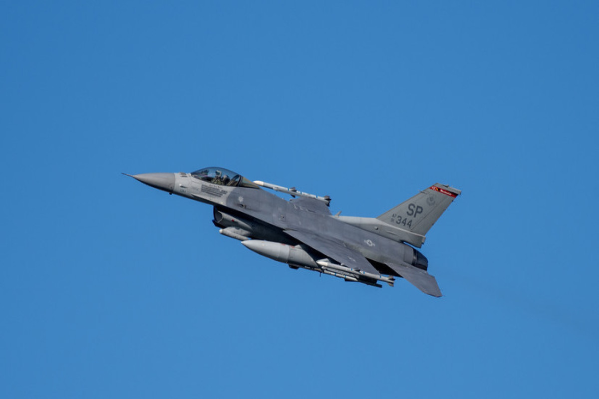 US may trade military planes to Uzbekistan, Tajikistan for aid in Afghanistan