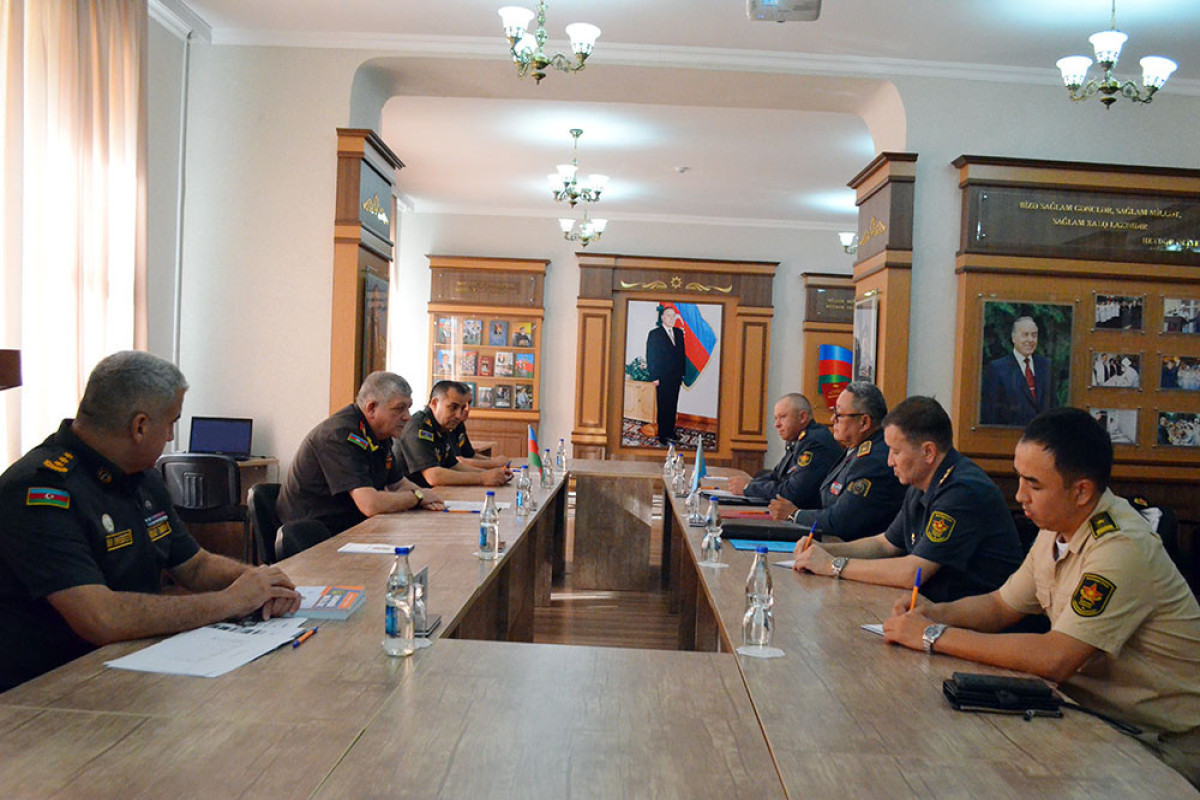 Azerbaijan, Kazakhstan discuss cooperation in the field of military education