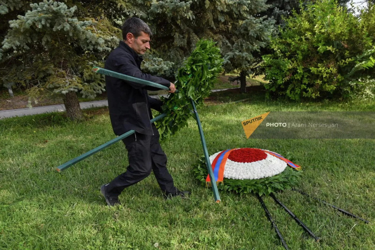 Father of Armenian soldier: "I will take ashes of my son from grave and leave country"