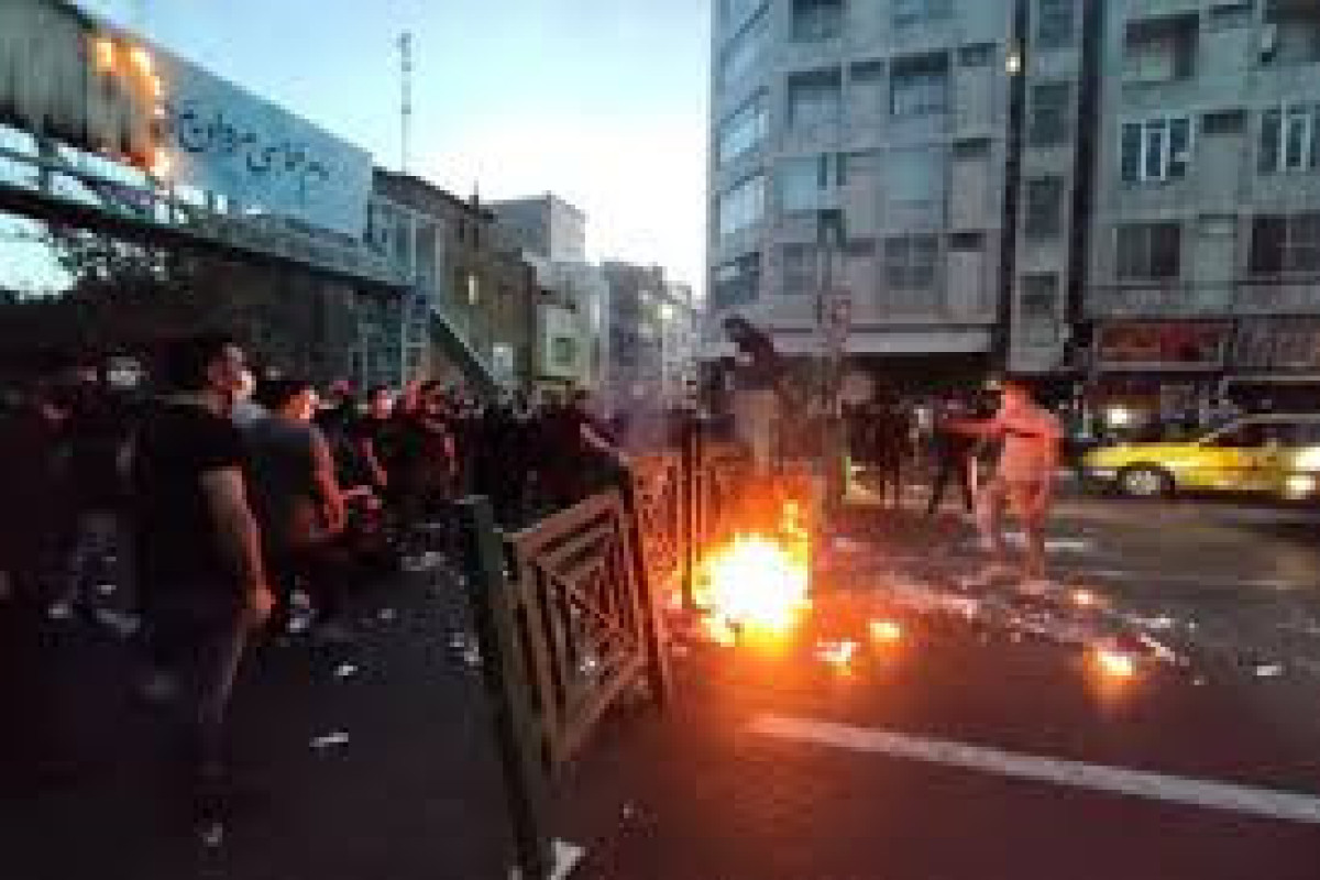 Iran protests spread, death toll rises as internet curbed