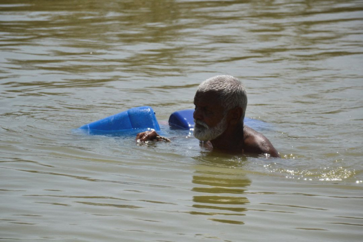 Flood-hit Pakistan should suspend debt repayments, says UN paper - FT