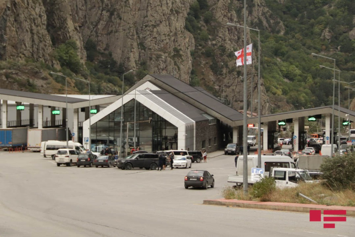 Georgian Defense Minister comments on Russia's deployment armored personnel carrier at "Zemo Larsi" checkpoint