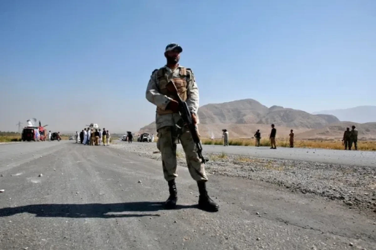 Pakistan army says ‘terrorists’ from Iran side kill 4 soldiers